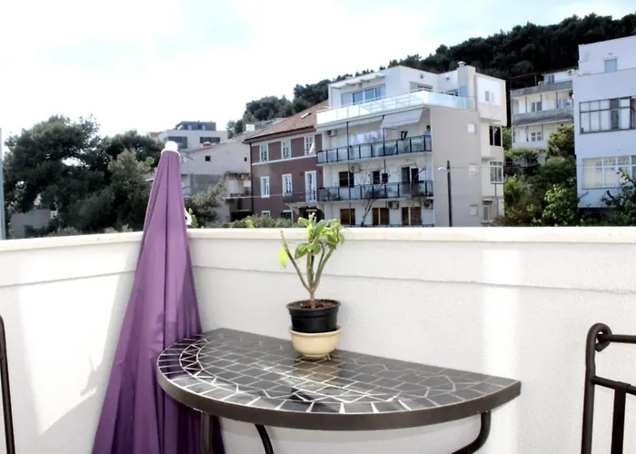 Apartment Miko - Location *