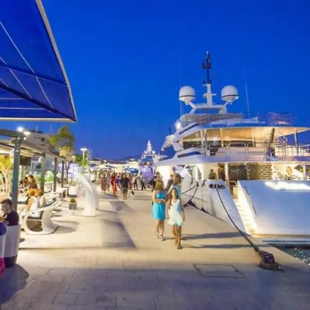 Miko - Location * スプリト